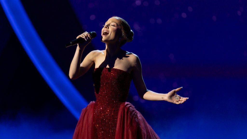 Ariana Grande announces first tour for seven years